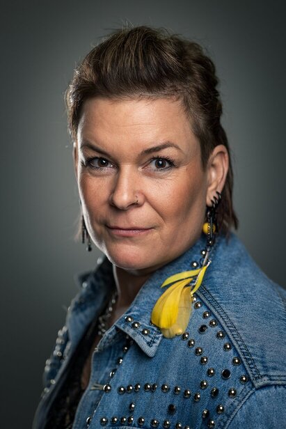 Portrait Nina Baumgartner farbe