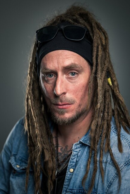 Portrait Robert Jirak farbe